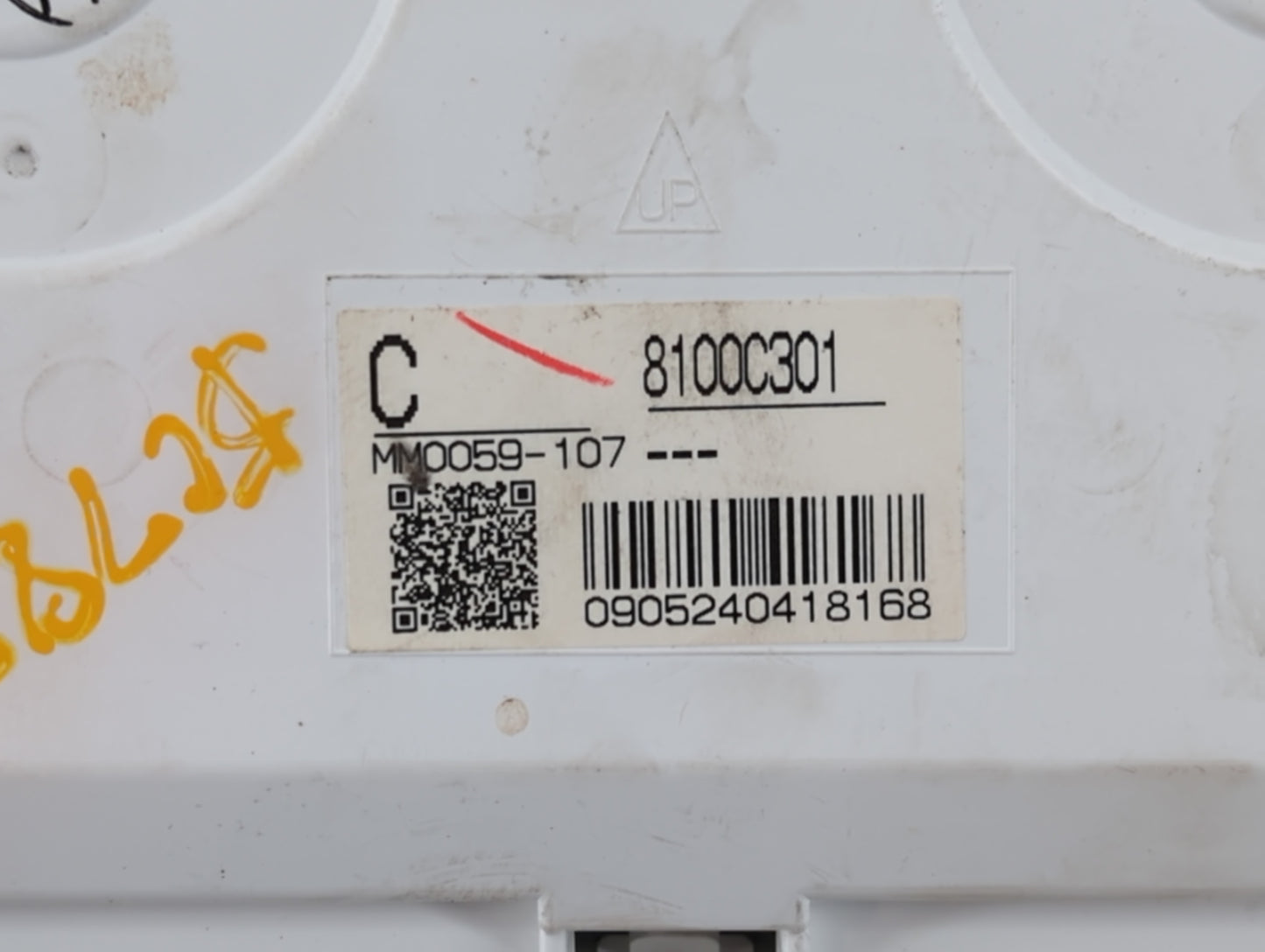 2016 Mitsubishi Outlander Instrument Cluster Speedometer Gauges P/N:8100C301 Fits OEM Used Auto Parts - Oemusedautoparts1.co