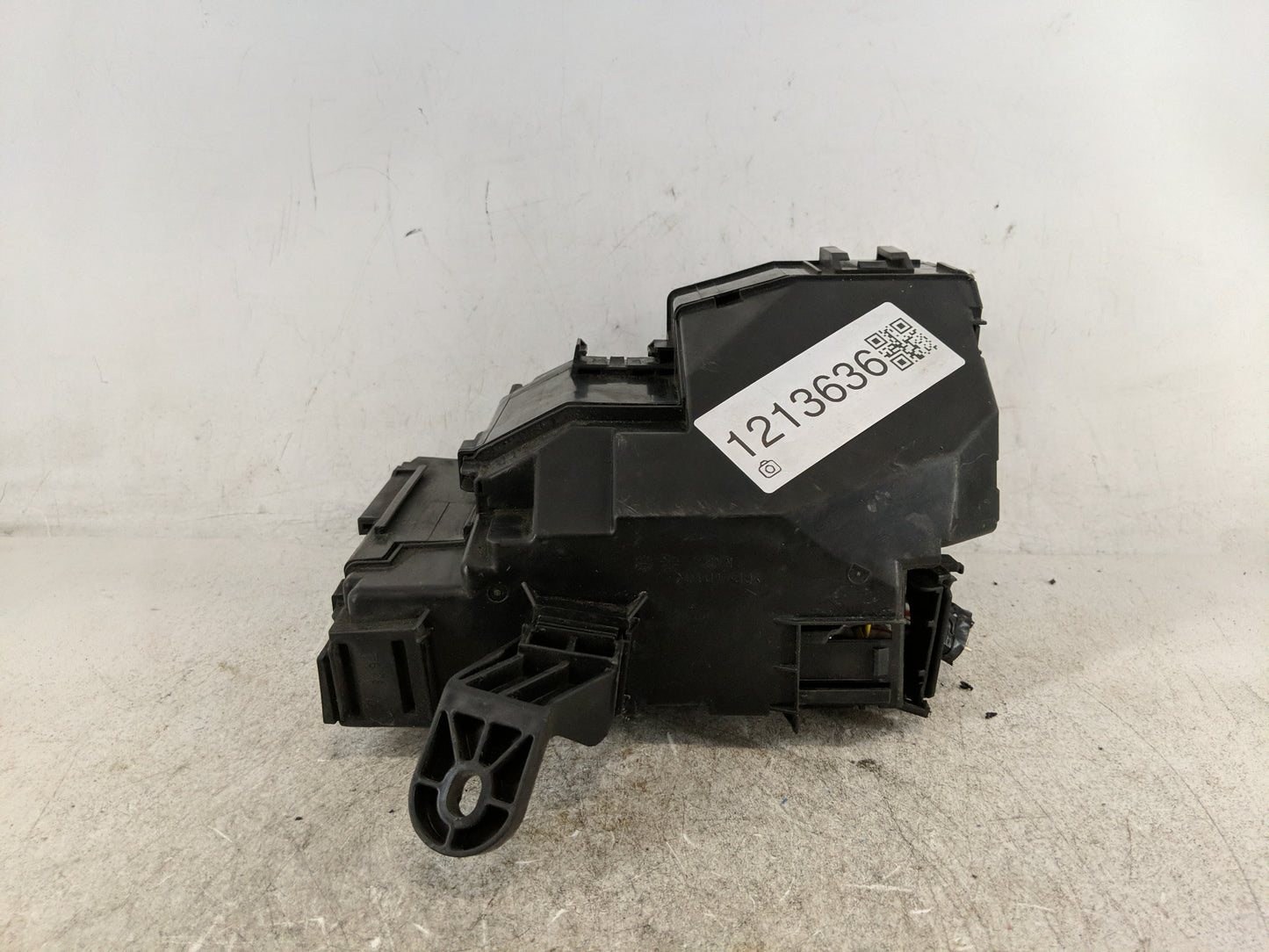 2016-2017 Nissan Altima Fusebox Fuse Box Panel Relay Module P/N:7154 - 5763-30 7254-5763-30, 24381 7990A Fits Fits 2016 2017