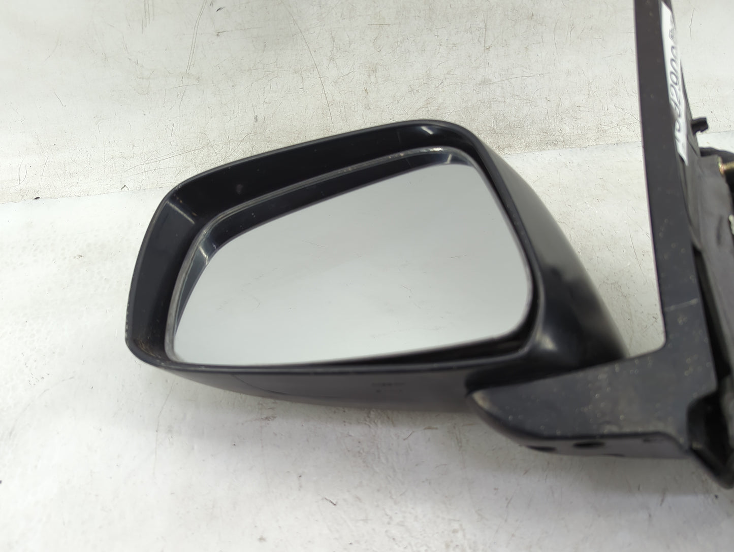 2005-2021 Nissan Frontier Driver Side View Mirror - Left Door Mirror OEM Used - Oemusedautoparts1.com