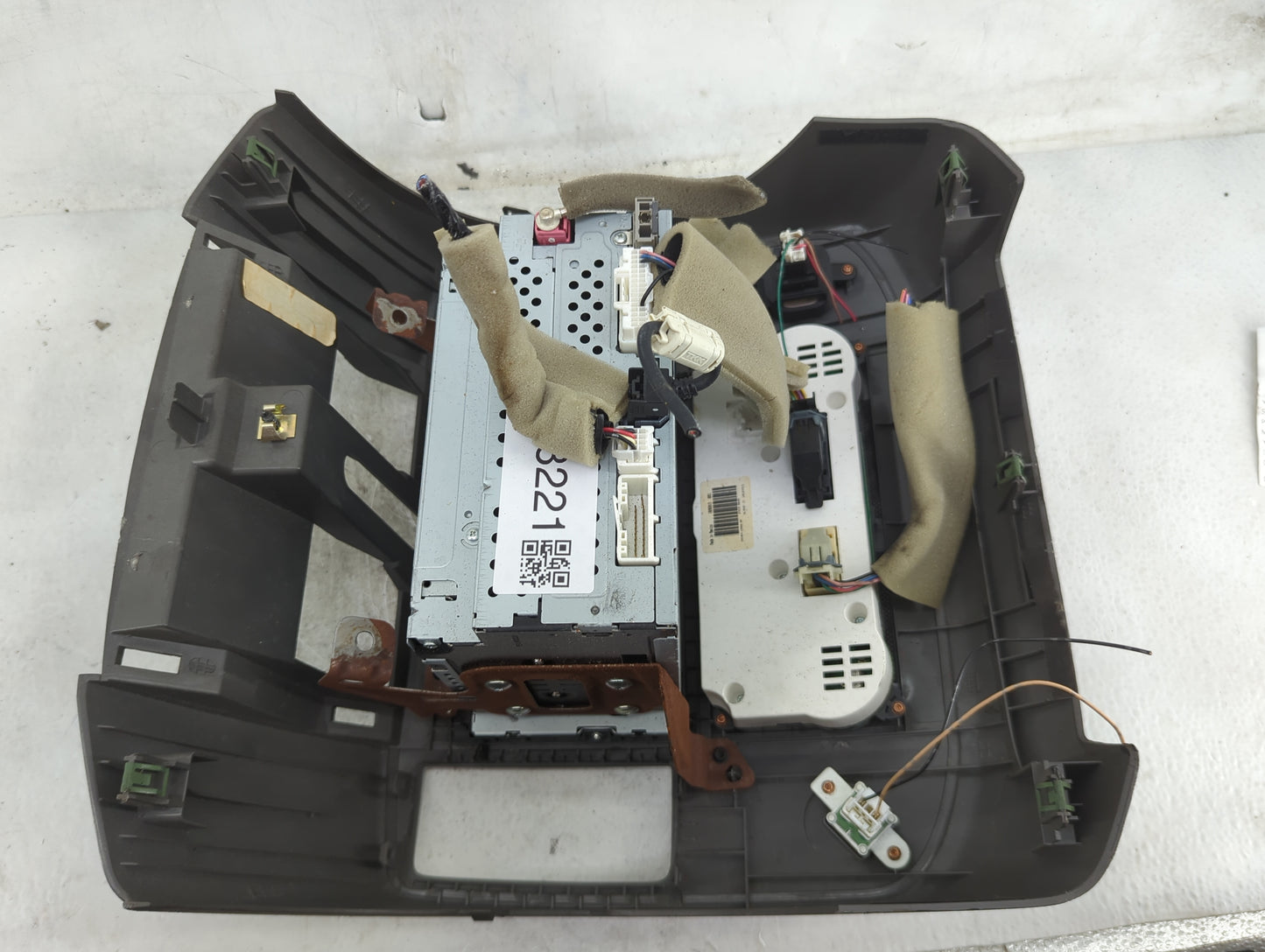 2016 Nissan Frontier Radio Control Panel 1488221 - Oemusedautoparts1.com