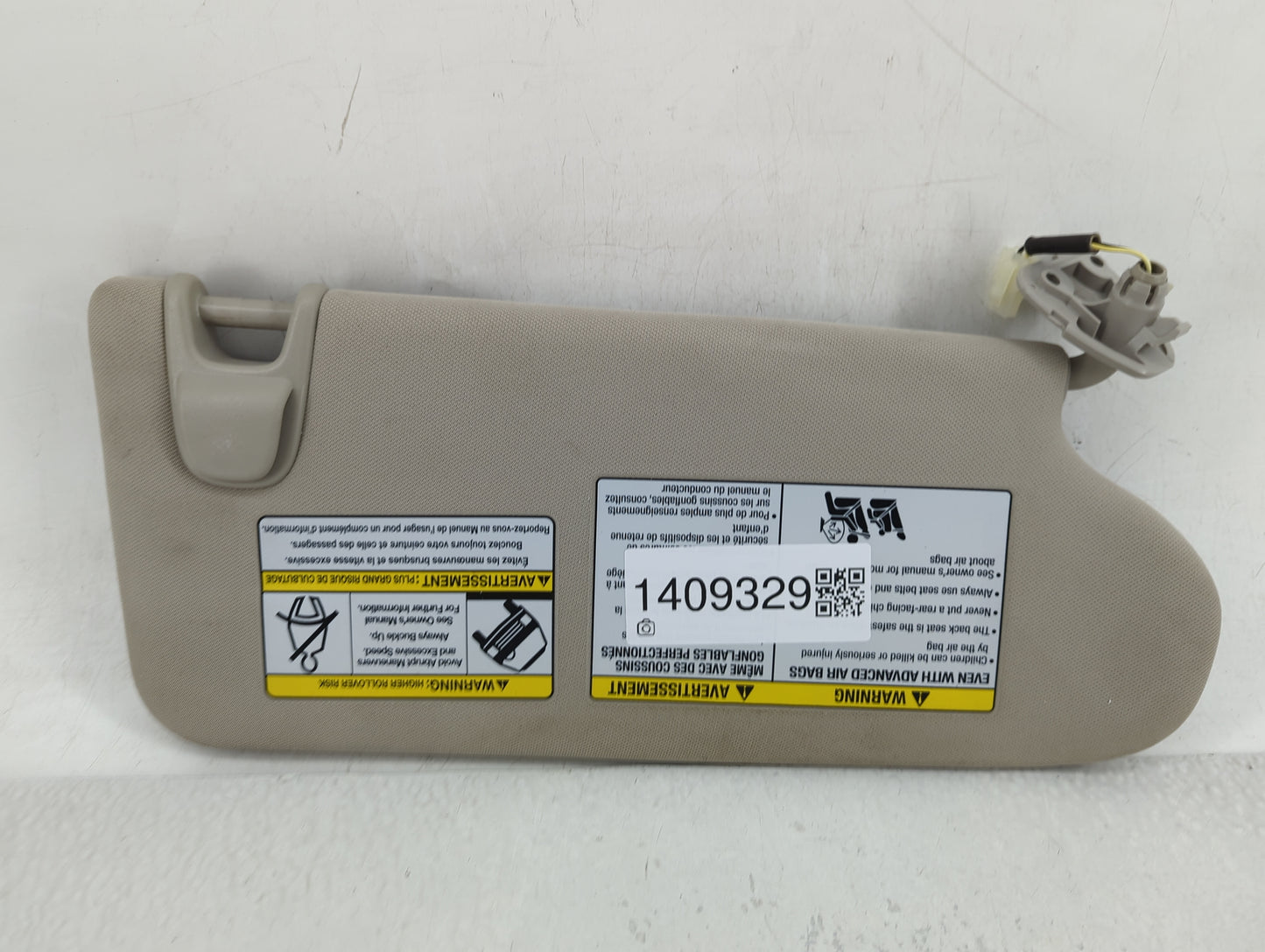 2015-2018 Nissan Murano Sun Visor Shade Replacement Driver Left Mirror Fits Fits 2015 2016 2017 2018 OEM Used Auto Parts - O
