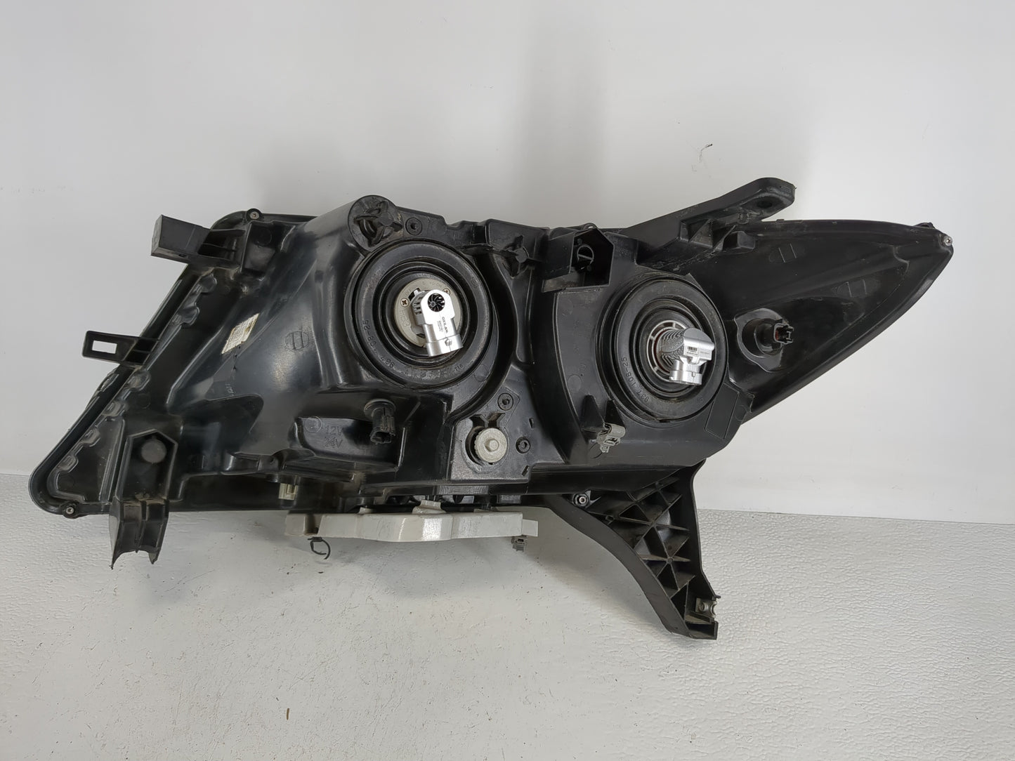 2013 Nissan Pathfinder Passenger Right Oem Head Light Headlight Lamp - Oemusedautoparts1.com