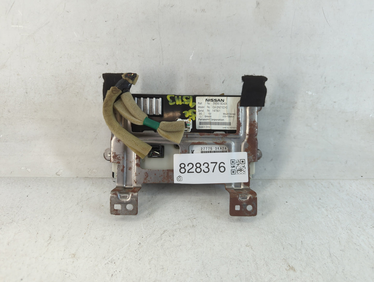 2013-2016 Nissan Pathfinder Information Display Screen - Oemusedautoparts1.com