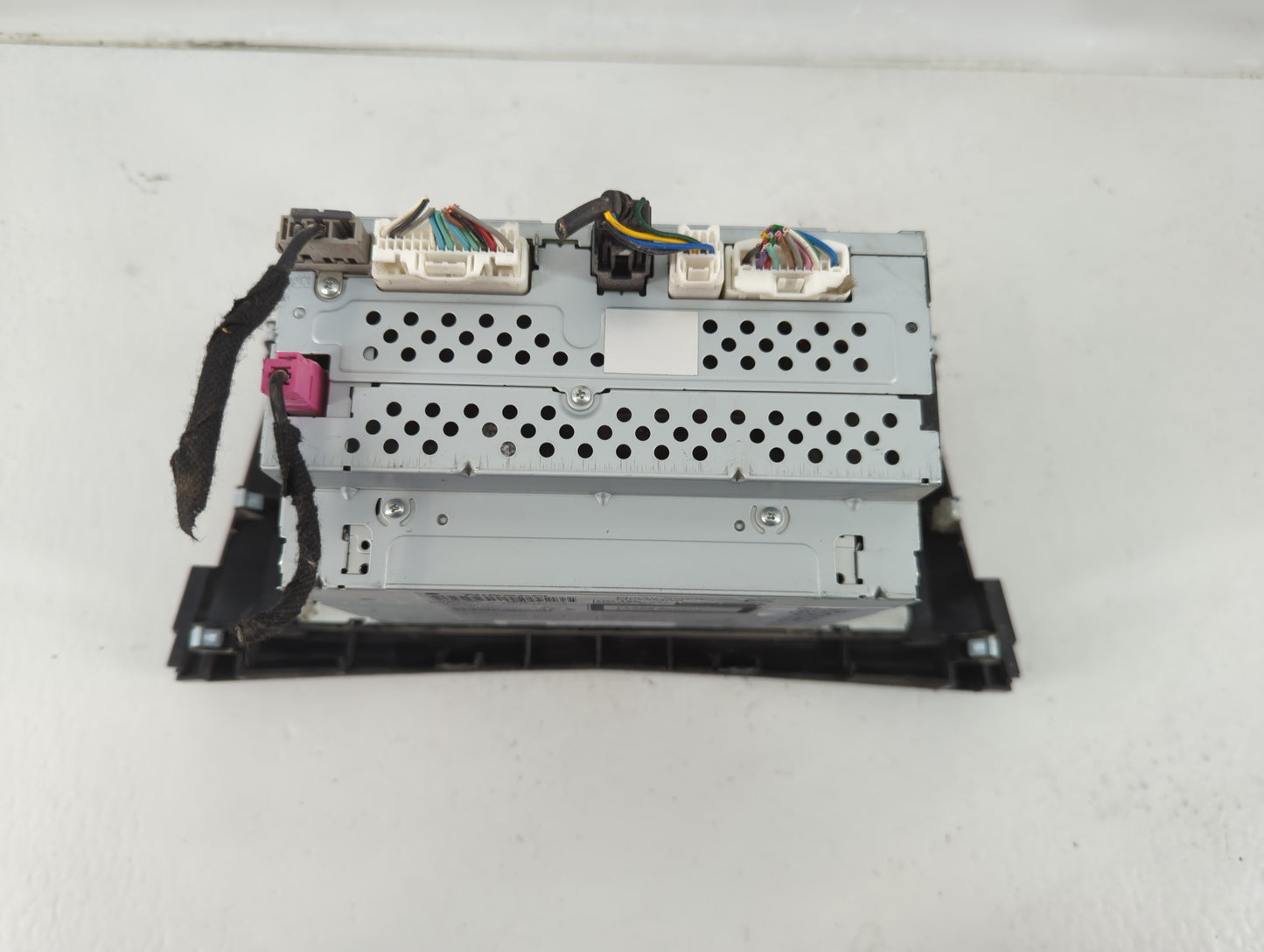 2015-2016 Nissan Rogue Radio AM FM Cd Player Receiver Replacement P/N:28185 9TB0A Fits Fits 2015 2016 OEM Used Auto Parts -