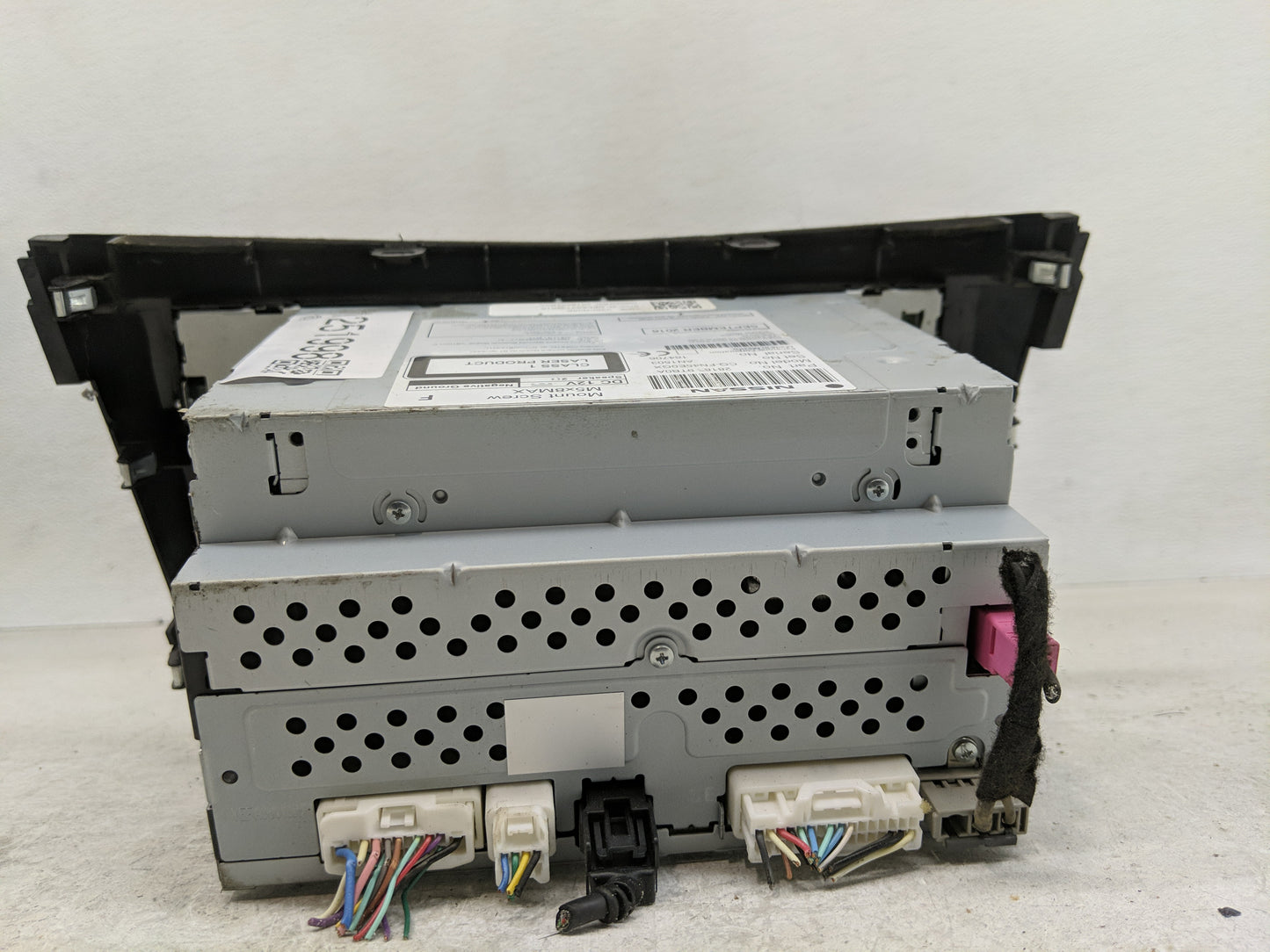 2015-2016 Nissan Rogue Radio AM FM Cd Player Receiver Replacement P/N:28185 9TB0A Fits Fits 2015 2016 OEM Used Auto Parts -