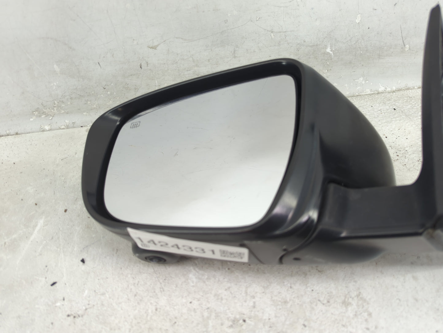 2014-2016 Nissan Rogue Driver Side View Mirror - Left Door Mirror OEM Used - Oemusedautoparts1.com