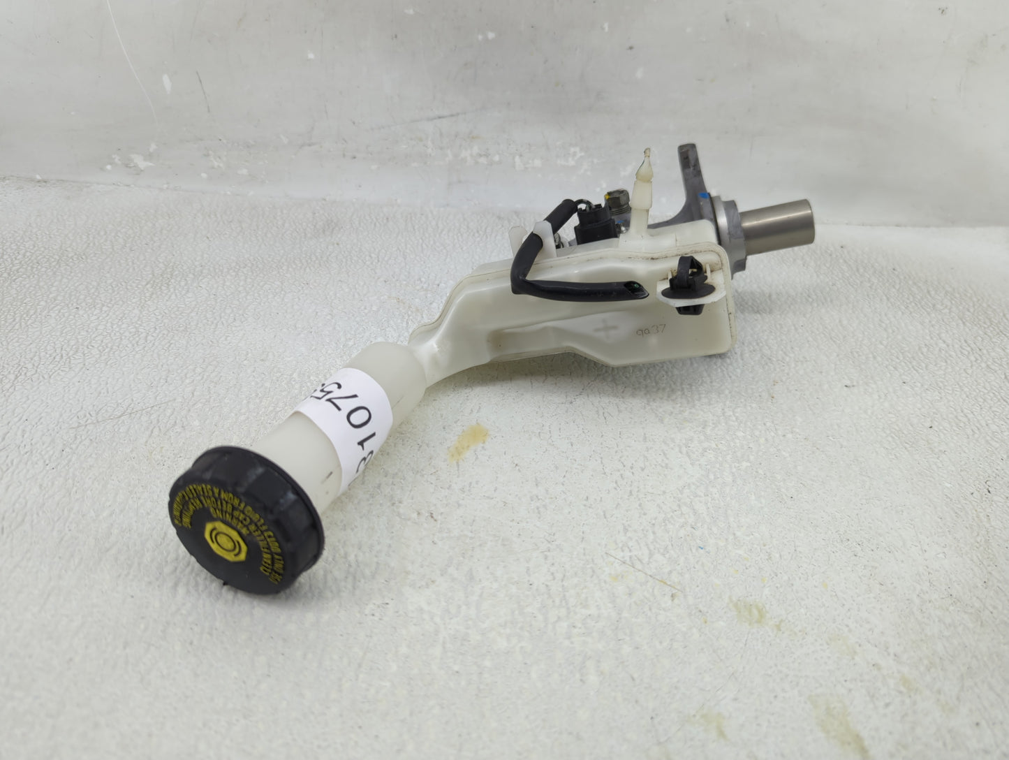 2013-2019 Nissan Sentra Brake Master Cylinder 1310759 - Oemusedautoparts1.com
