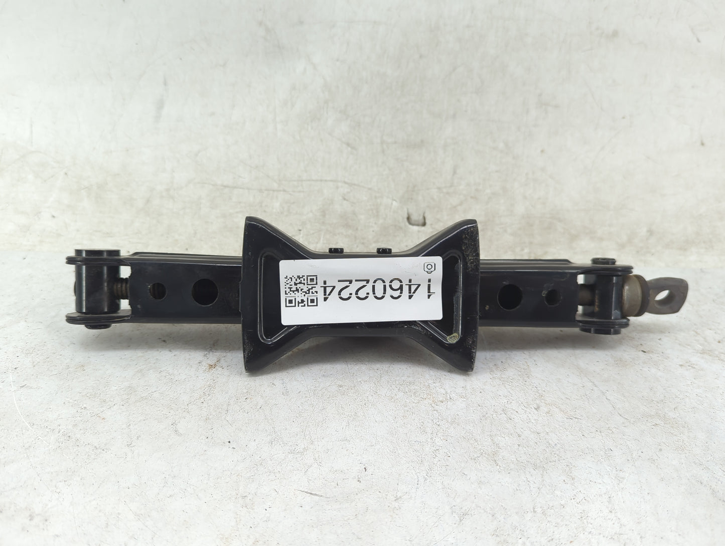 2016 Nissan Sentra Spare Scissor Car Jack 1460224 - Oemusedautoparts1.com