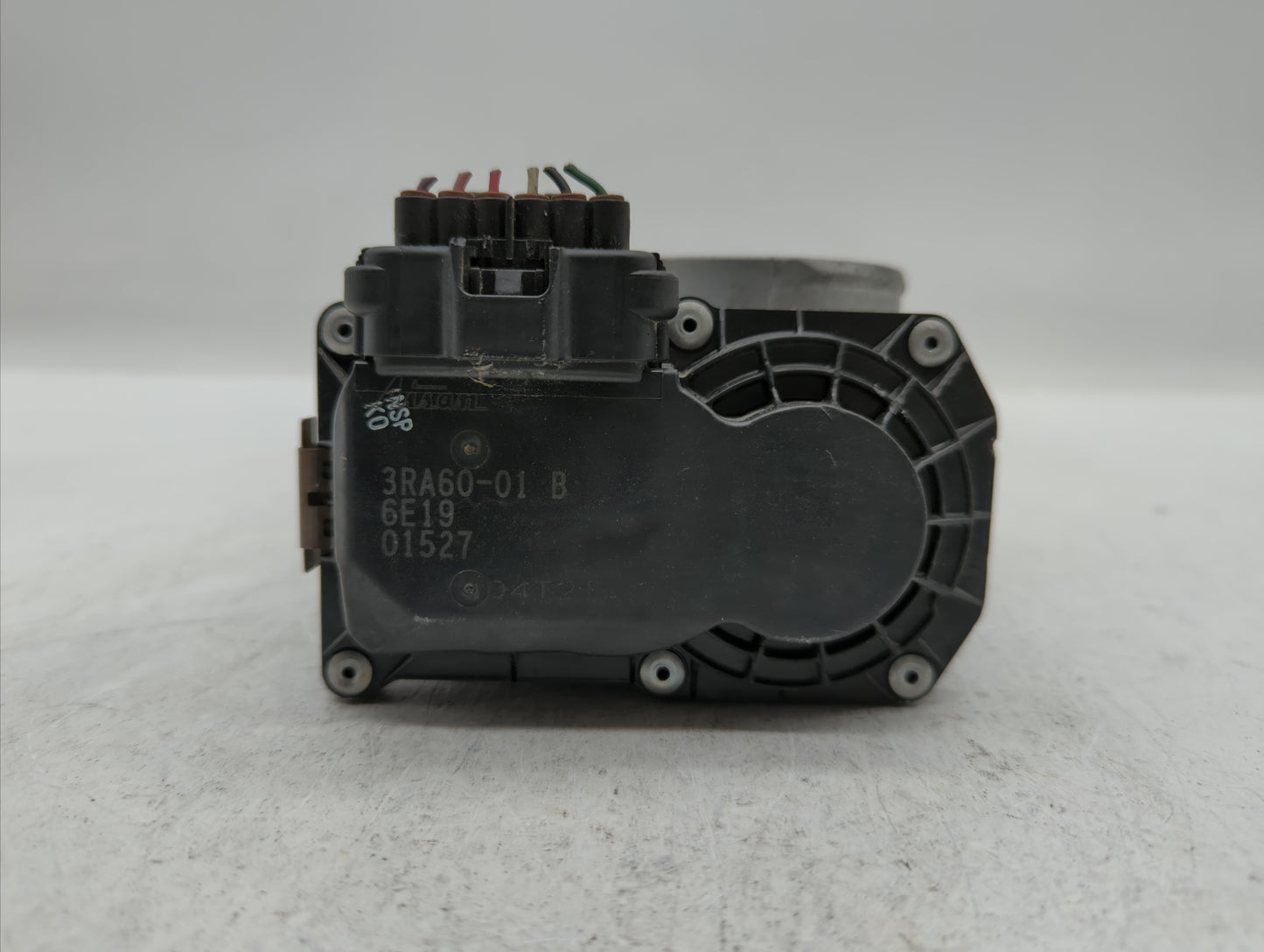2013-2019 Nissan Sentra Throttle Body P/N:3RA60-01 C 3RA60-01 E, 3RA60-01 D Fits Fits 2013 2014 2015 2016 2017 2018 2019 OEM