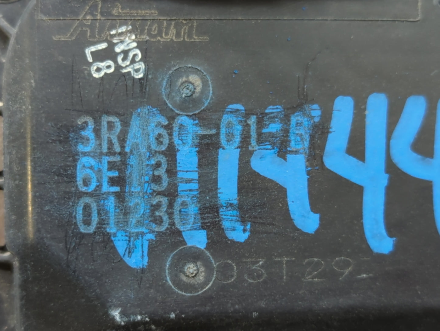 2013-2019 Nissan Sentra Throttle Body P/N:3RA60-01 C 3RA60-01 E, 3RA60-01 D Fits Fits 2013 2014 2015 2016 2017 2018 2019 OEM