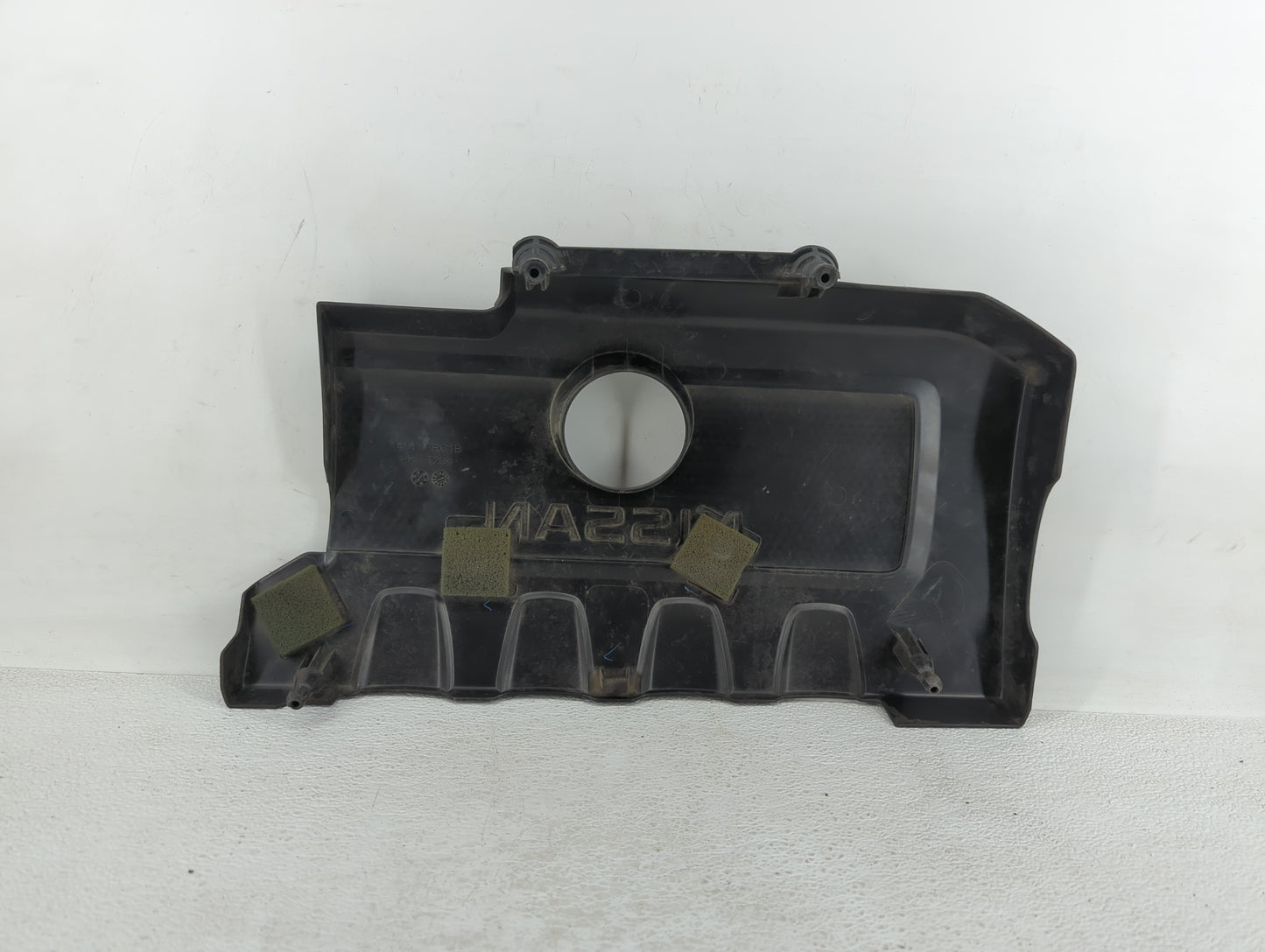 2016 Nissan Sentra Engine Cover - Oemusedautoparts1.com