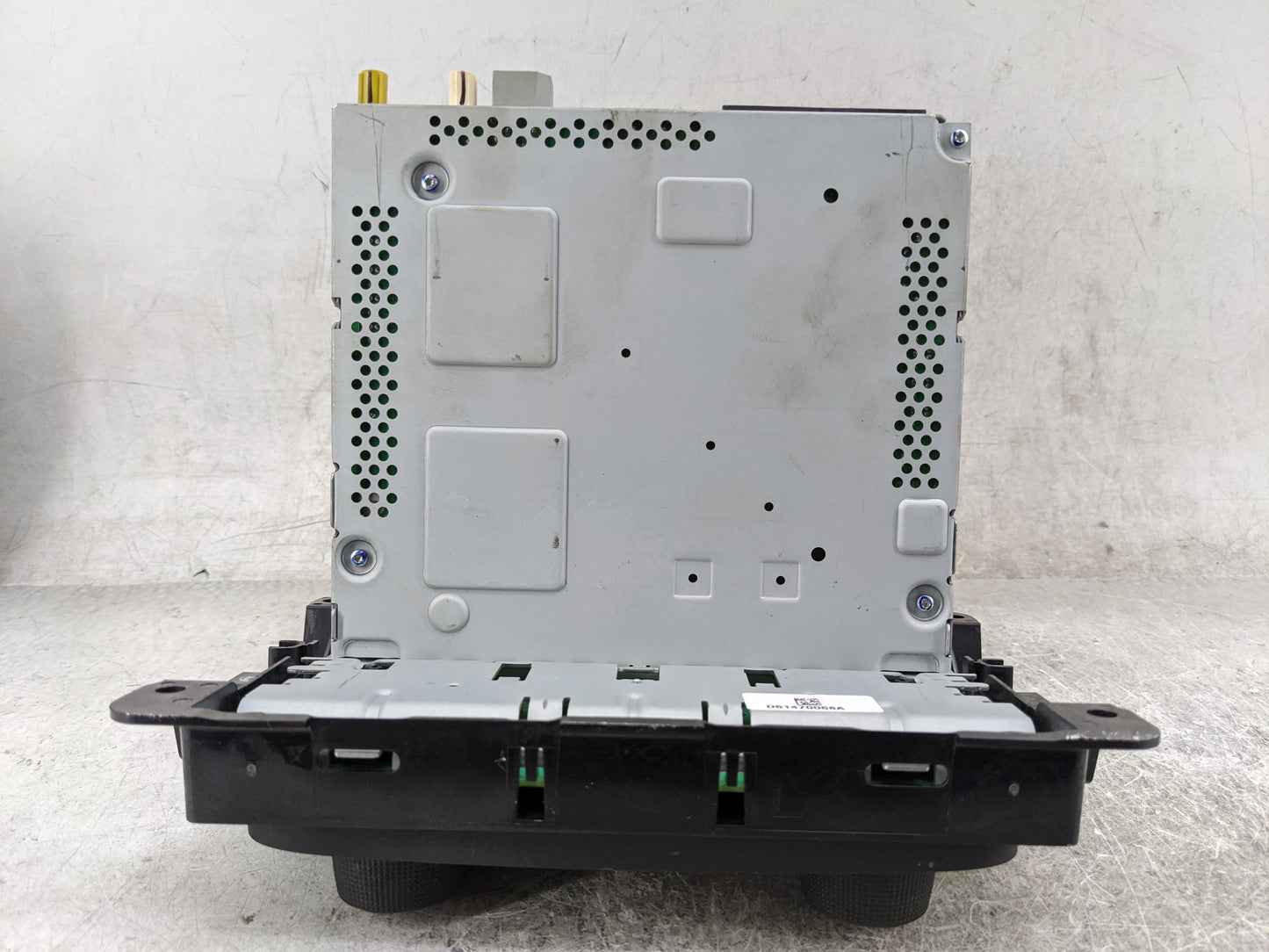 2015-2016 Ram 1500 Radio AM FM Cd Player Receiver Replacement P/N:P68245816AE Fits Fits 2015 2016 OEM Used Auto Parts - Oemu