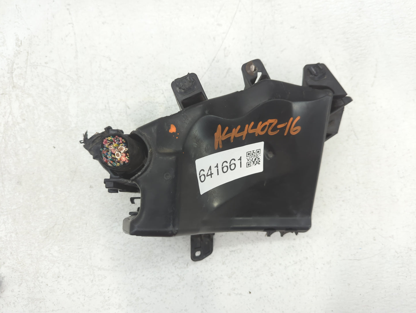 2015-2017 Subaru Legacy Fusebox Fuse Box Panel Relay Module P/N:MB503700B2 Fits Fits 2015 2017 OEM Used Auto Parts - Oemused