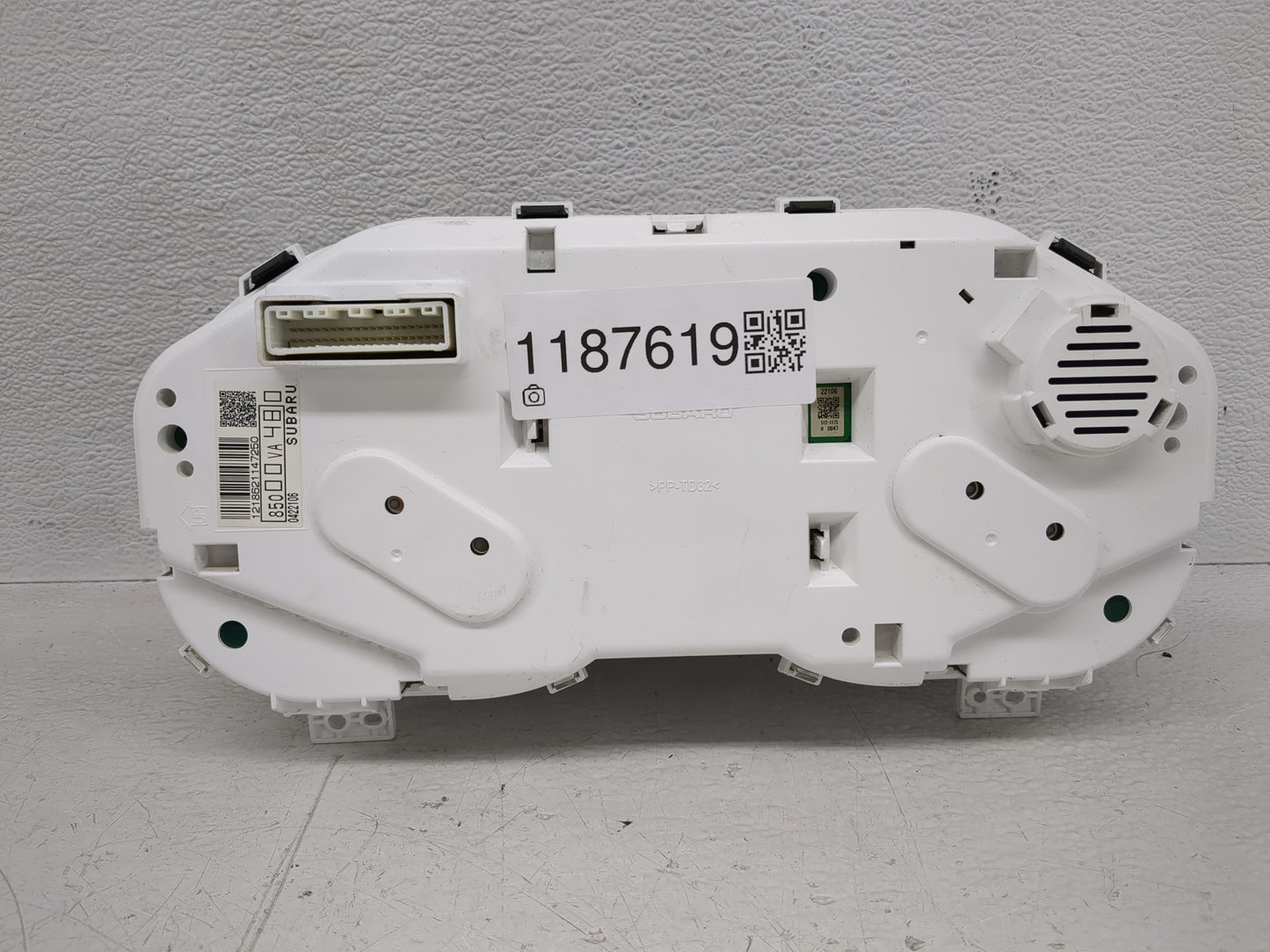 2016 Subaru Wrx Instrument Cluster Speedometer Gauges P/N:85000VA480 Fits OEM Used Auto Parts - Oemusedautoparts1.com