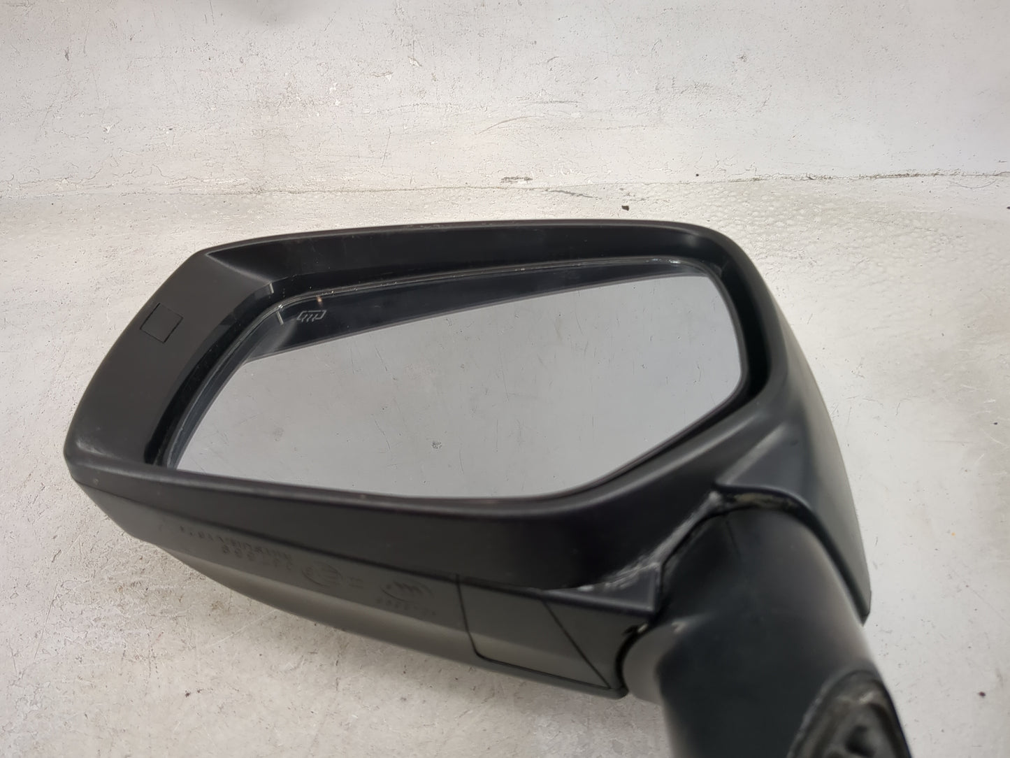 2016 Subaru Xv Driver Side View Mirror - Left Door Mirror OEM Used - Oemusedautoparts1.com