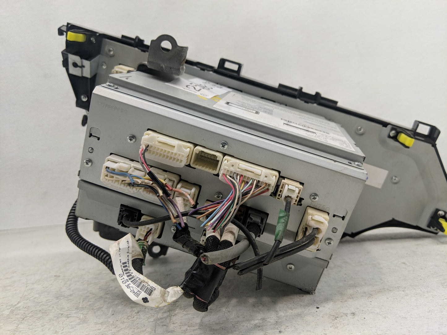 2016-2018 Toyota Avalon Radio AM FM Cd Player Receiver Replacement P/N:86140-07100 Fits Fits 2016 2017 2018 OEM Used Auto Pa