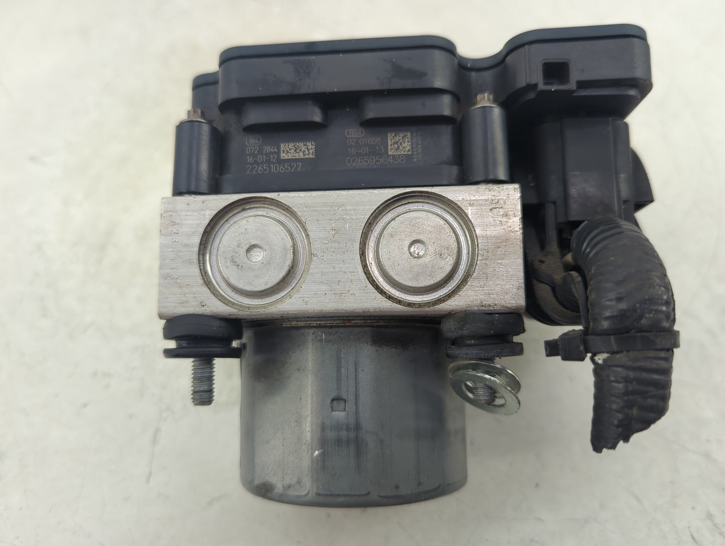 2016-2017 Toyota Avalon ABS Pump Control Module Replacement P/N:4405007130 Fits Fits 2016 2017 OEM Used Auto Parts - Oemused