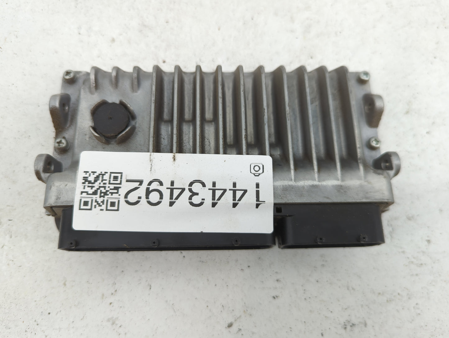 2016-2017 Toyota Camry PCM Engine Control Computer ECU ECM PCU OEM P/N:89661-06N11 TN2756007280 Fits Fits 2016 2017 OEM Used