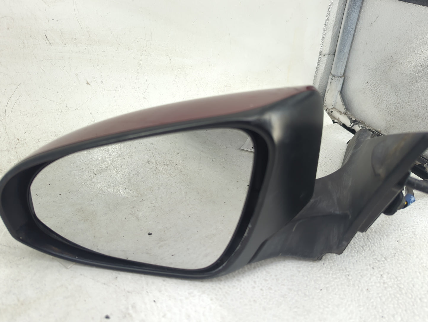 2015-2017 Toyota Camry Driver Side View Mirror - Left Door Mirror OEM Used - Oemusedautoparts1.com