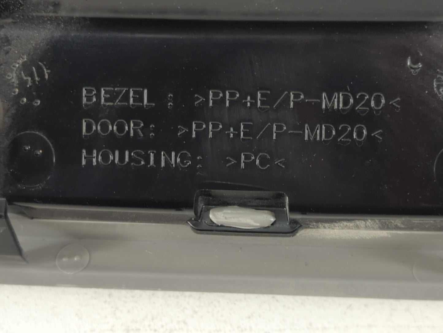 2012-2017 Toyota Camry Overhead Roof Console 798165 - Oemusedautoparts1.com