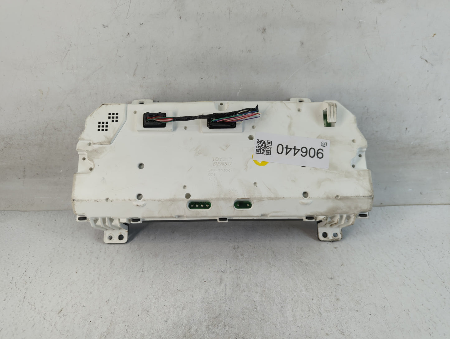 2016-2017 Toyota Camry Instrument Cluster Speedometer Gauges P/N:TN257520-2581 83800-0XK00-00 Fits Fits 2016 2017 OEM Used A