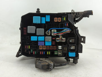 2014-2019 Toyota Corolla Fusebox Fuse Box Panel Relay Module P/N:82662-02660 Fits Fits 2014 2015 2016 2017 2018 2019 OEM Used Auto Parts