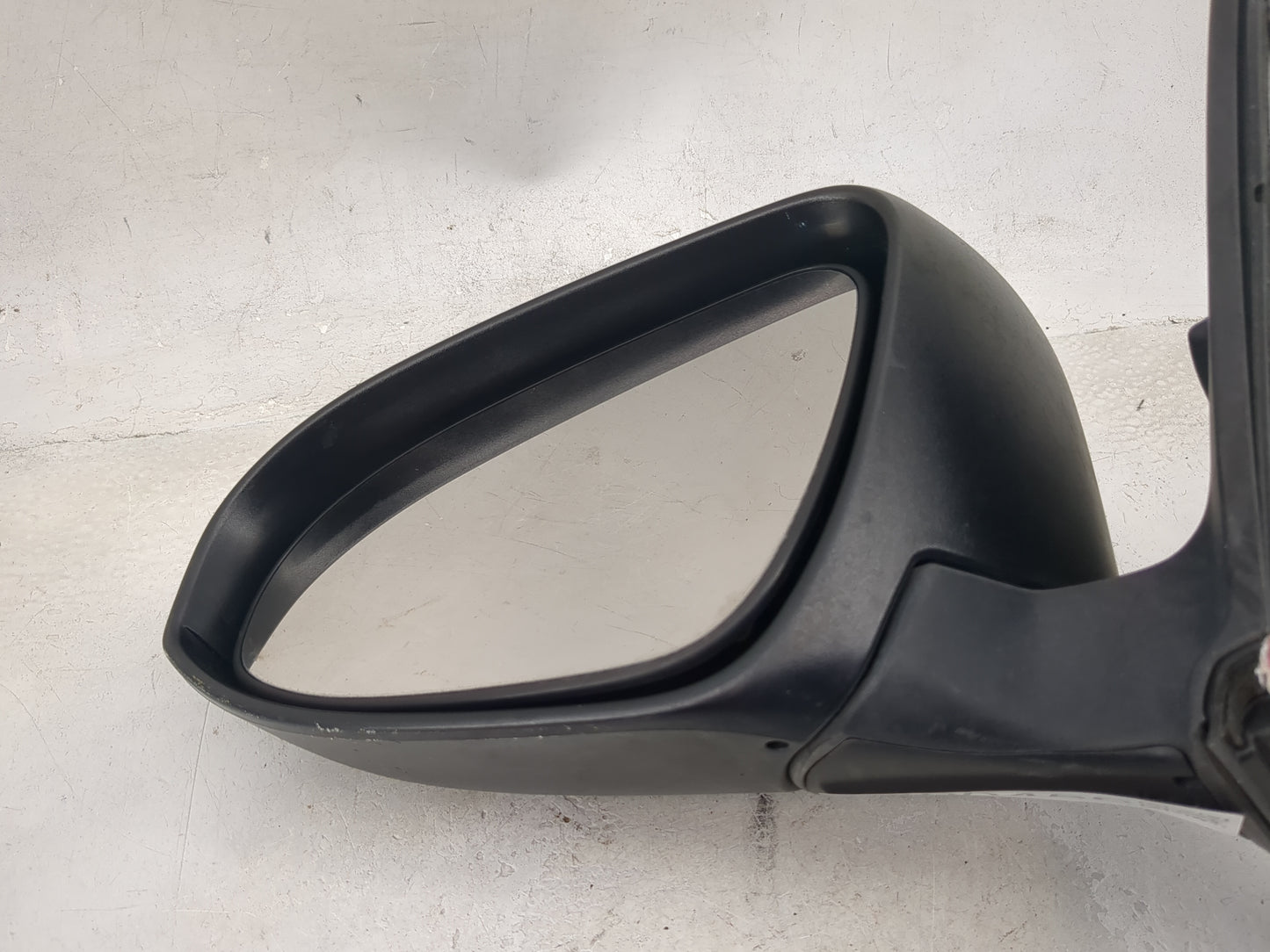 2014-2019 Toyota Corolla Driver Side View Mirror - Left Door Mirror OEM Used - Oemusedautoparts1.com