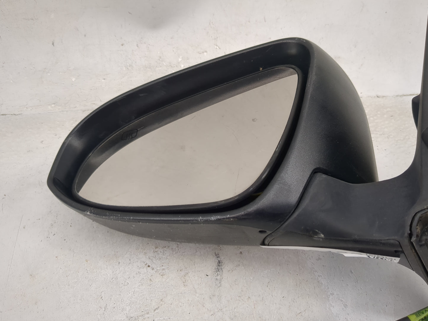 2014-2019 Toyota Corolla Driver Side View Mirror - Left Door Mirror OEM Used - Oemusedautoparts1.com