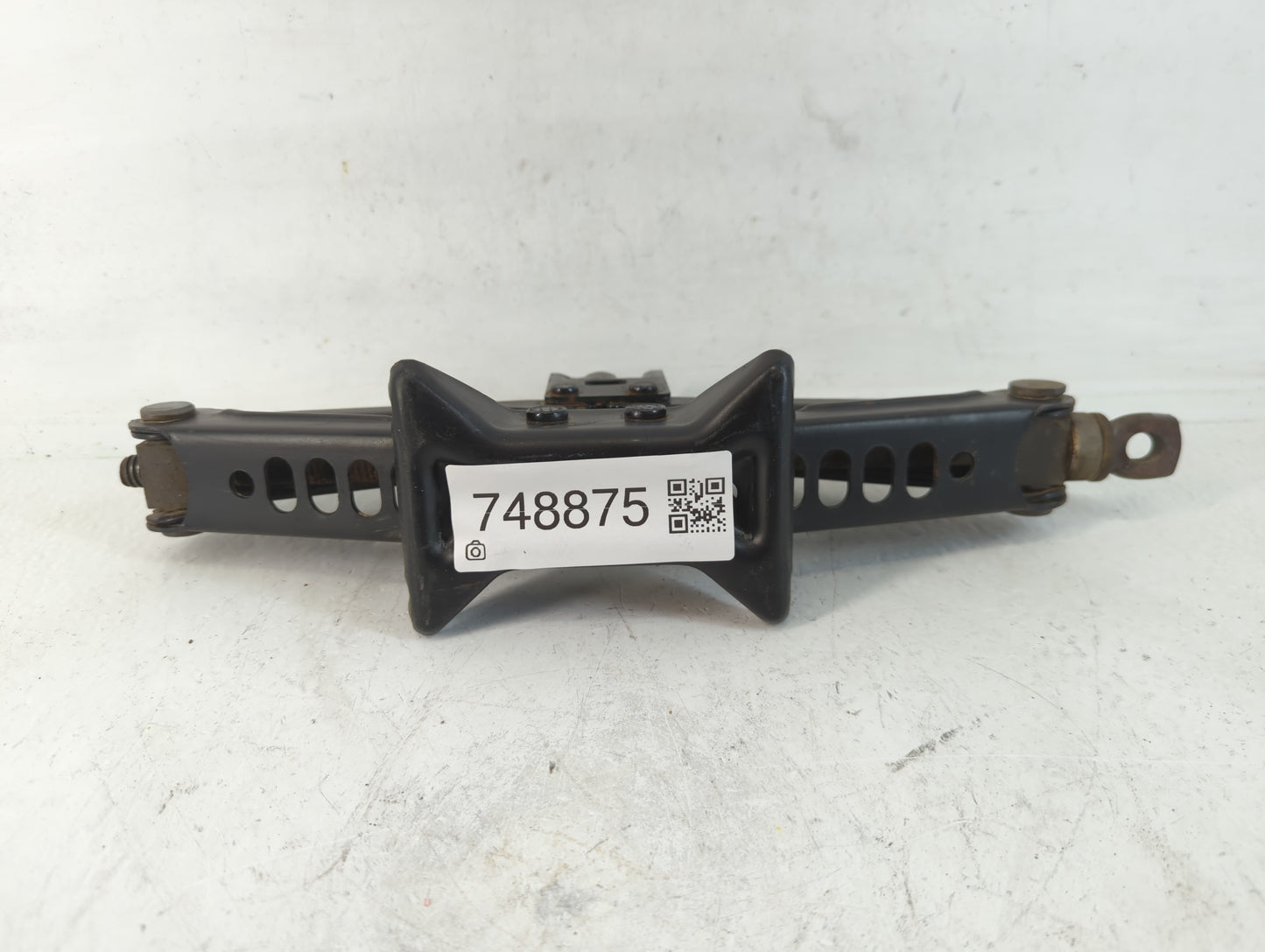 2016 Toyota Corolla Spare Scissor Car Jack 748875 - Oemusedautoparts1.com