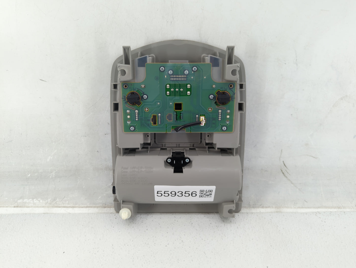 2016 Toyota Prius V Overhead Roof Console - Oemusedautoparts1.com