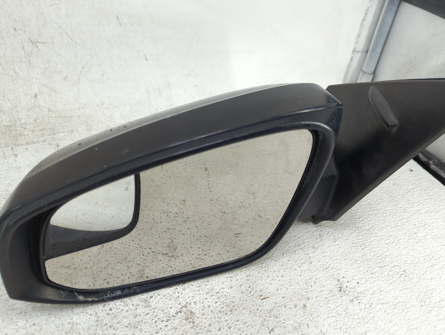 2016-2018 Toyota Rav4 Driver Side View Mirror - Left Door Mirror OEM Used - Oemusedautoparts1.com