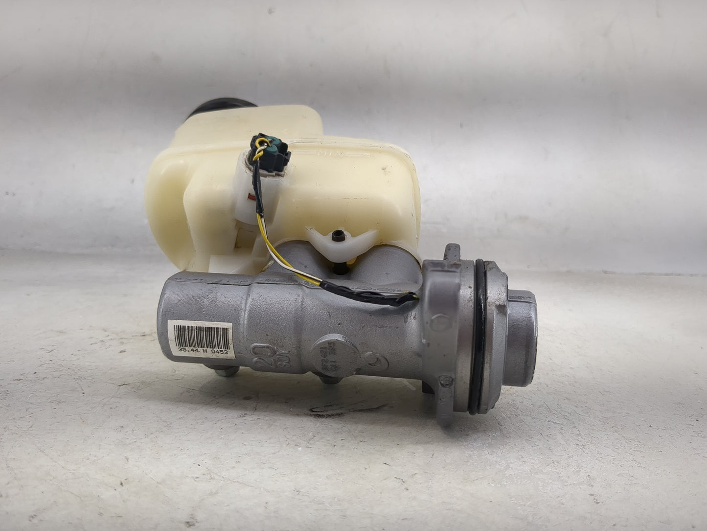 2006-2018 Toyota Rav4 Brake Master Cylinder 1491009 - Oemusedautoparts1.com