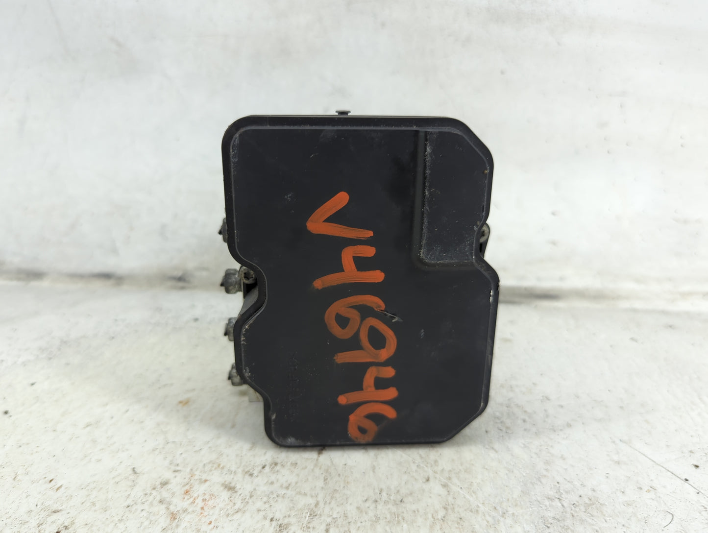 2016 Toyota Rav4 ABS Pump Control Module Replacement P/N:89541-42610 133920-0460 Fits OEM Used Auto Parts - Oemusedautoparts