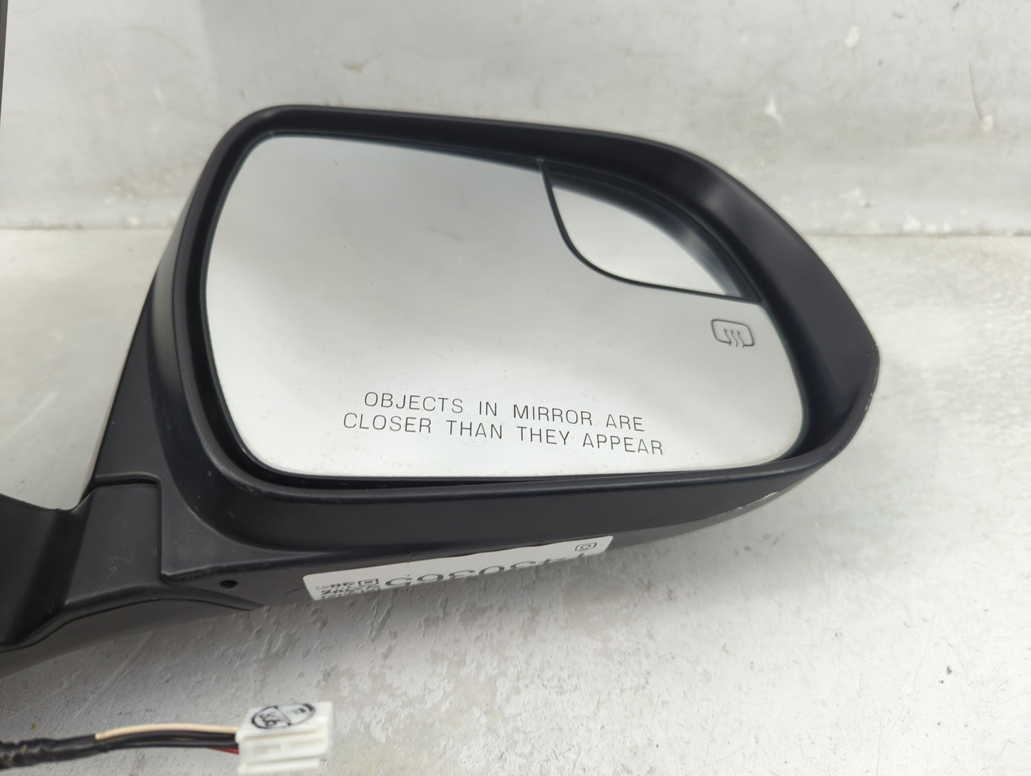 2015-2017 Toyota Sienna Passenger Side View Mirror - Right Door Mirror OEM Used - Oemusedautoparts1.com