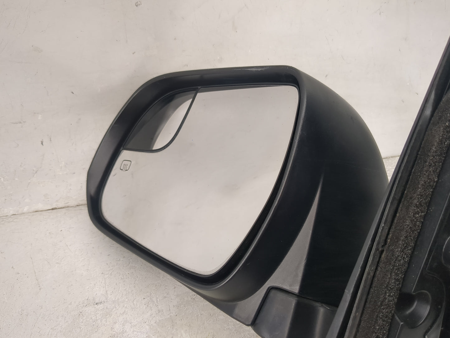 2015-2017 Toyota Sienna Driver Side View Mirror - Left Door Mirror OEM Used - Oemusedautoparts1.com