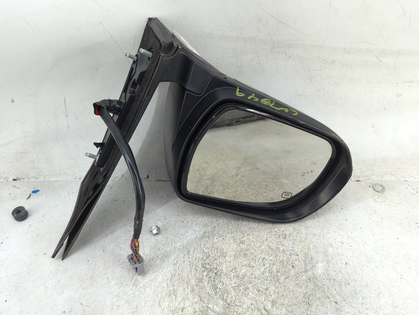 2015-2017 Toyota Sienna Driver Side View Mirror - Left Door Mirror OEM Used - Oemusedautoparts1.com