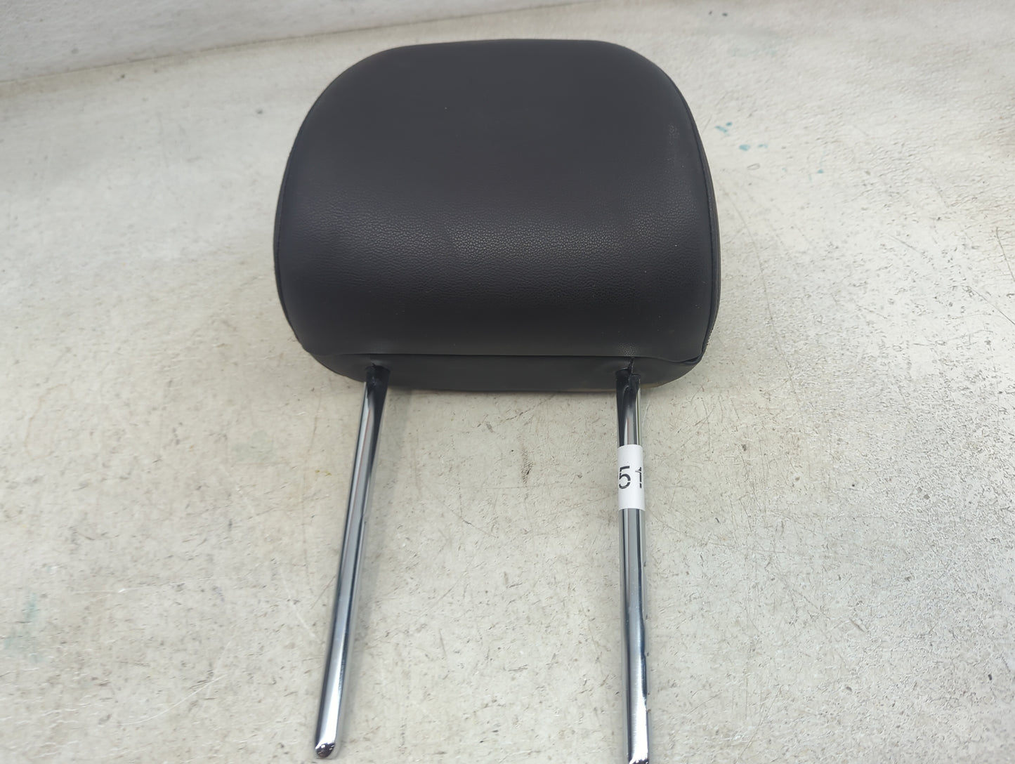 2016 Volkswagen Beetle Headrest Head Rest Front Driver Seat Black - Oemusedautoparts1.com