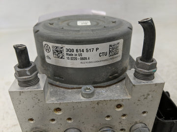 2015-2016 Volkswagen Golf Anti-Lock Brake ABS Pump Module Actuator OEM P/N:3Q0 614 517 P 3Q0 614 517 AB Fits Fits 2015 2016 2017 OEM Used Auto Parts