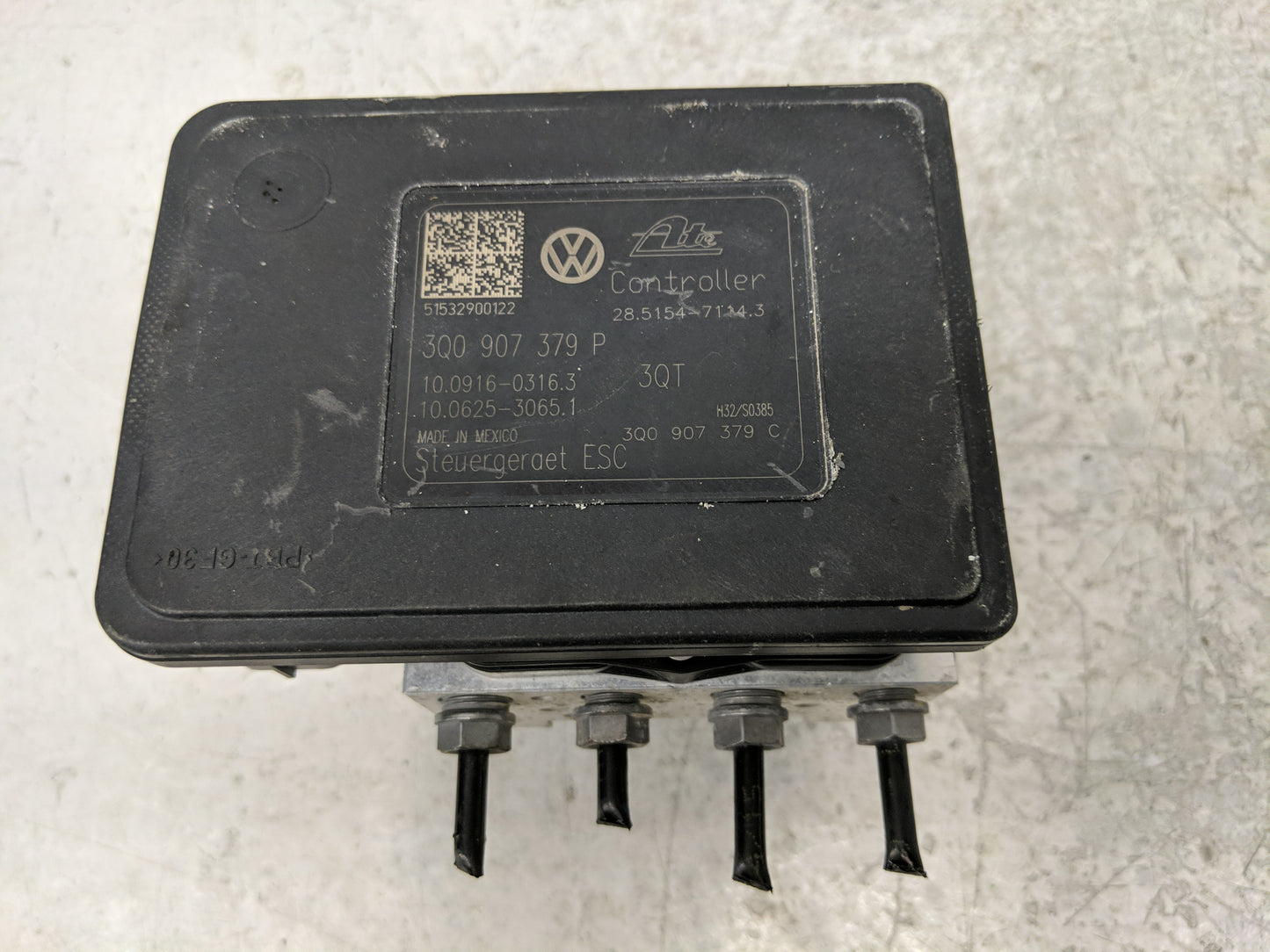 2015-2016 Volkswagen Golf ABS Pump Control Module Replacement P/N:3Q0 614 517 P 3Q0 614 517 AB Fits Fits 2015 2016 2017 OEM