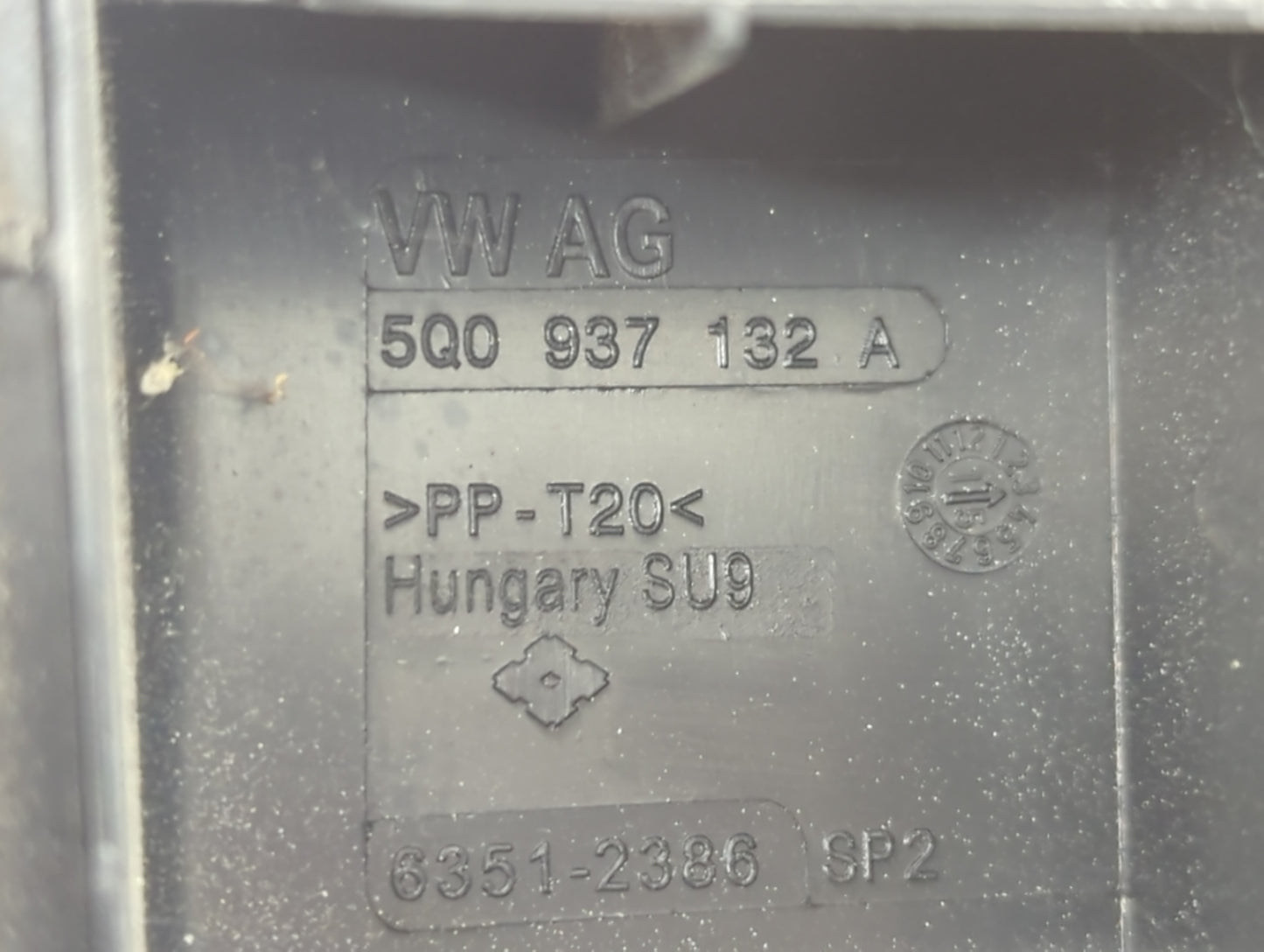 2015-2019 Volkswagen Golf Fusebox Fuse Box Panel Relay Module P/N:5Q0 937 132 A 6351-2386 Fits OEM Used Auto Parts - Oemused