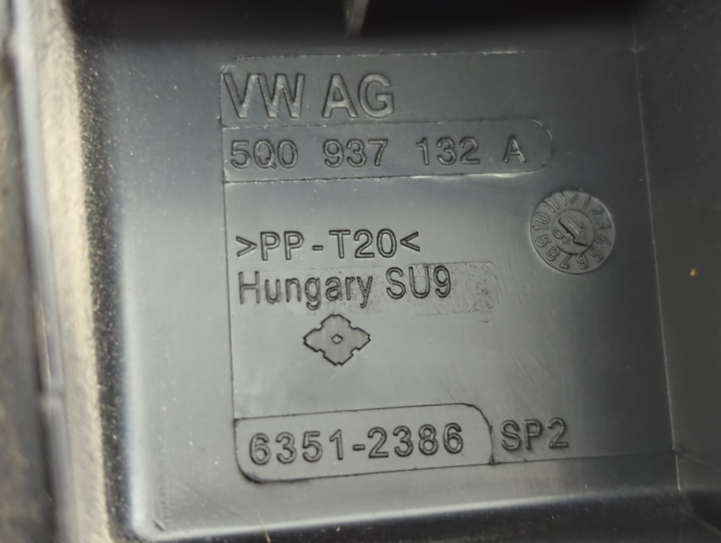 2015-2019 Volkswagen Golf Fusebox Fuse Box Panel Relay Module P/N:6351-2386 6Q0 937 132 A Fits OEM Used Auto Parts - Oemused