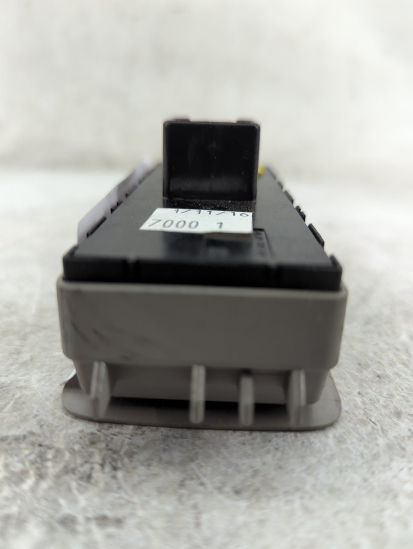 2011-2018 Volkswagen Jetta Master Power Window Switch Replacement Driver Side Left Fits OEM Used Auto Parts - Oemusedautopar