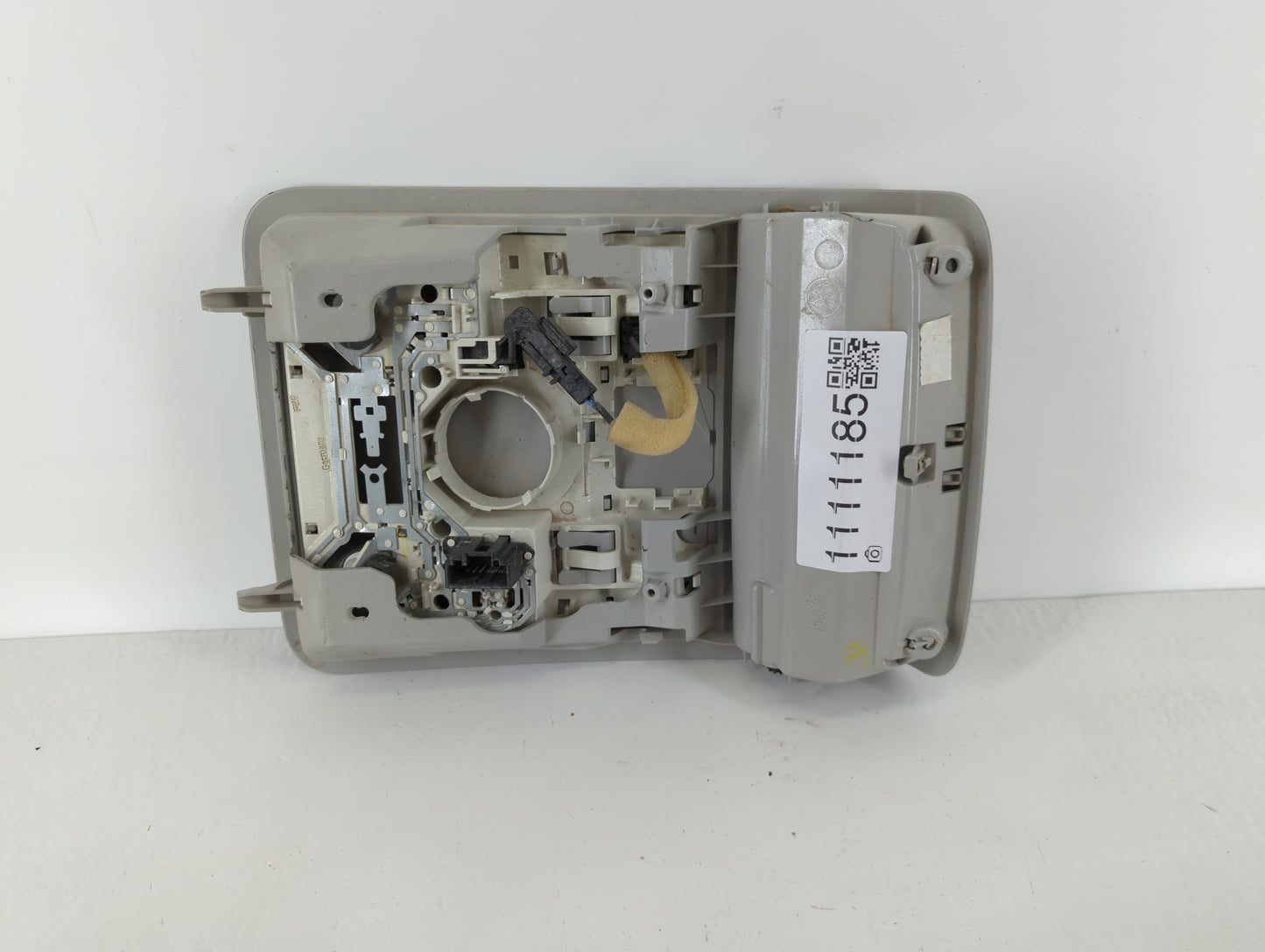 2016-2020 Volkswagen Passat Overhead Roof Console - Oemusedautoparts1.com