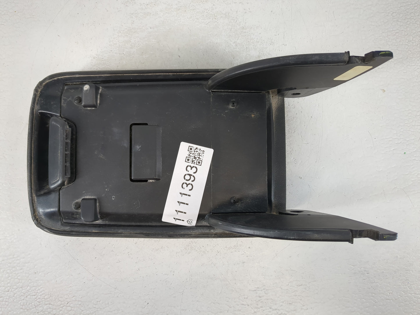 2016-2019 Volkswagen Passat Center Console Armrest Cover Lid Fits Fits 2016 2017 2018 2019 OEM Used Auto Parts - Oemusedauto