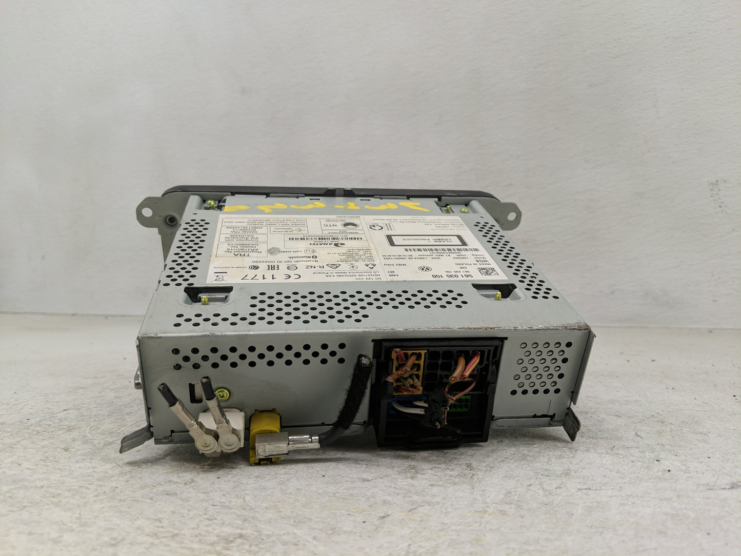 2016 Volkswagen Passat Radio AM FM Cd Player Receiver Replacement P/N:561 035 150 Fits Fits 2013 2014 2015 2017 OEM Used Aut