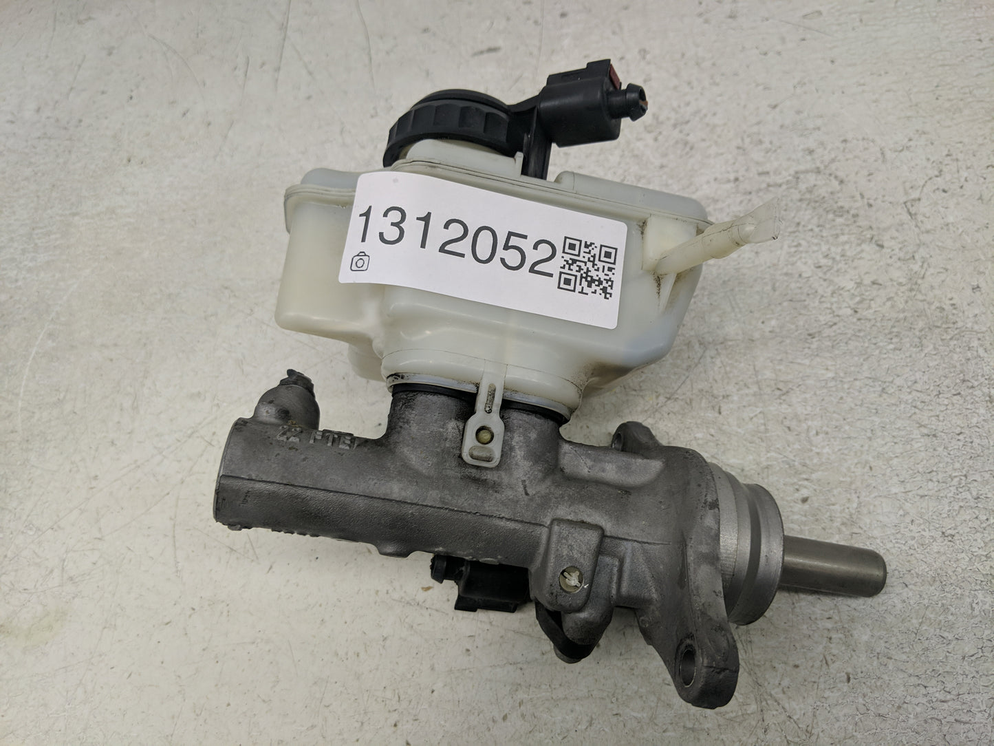 2016-2020 Volkswagen Passat Brake Master Cylinder 1312052 - Oemusedautoparts1.com