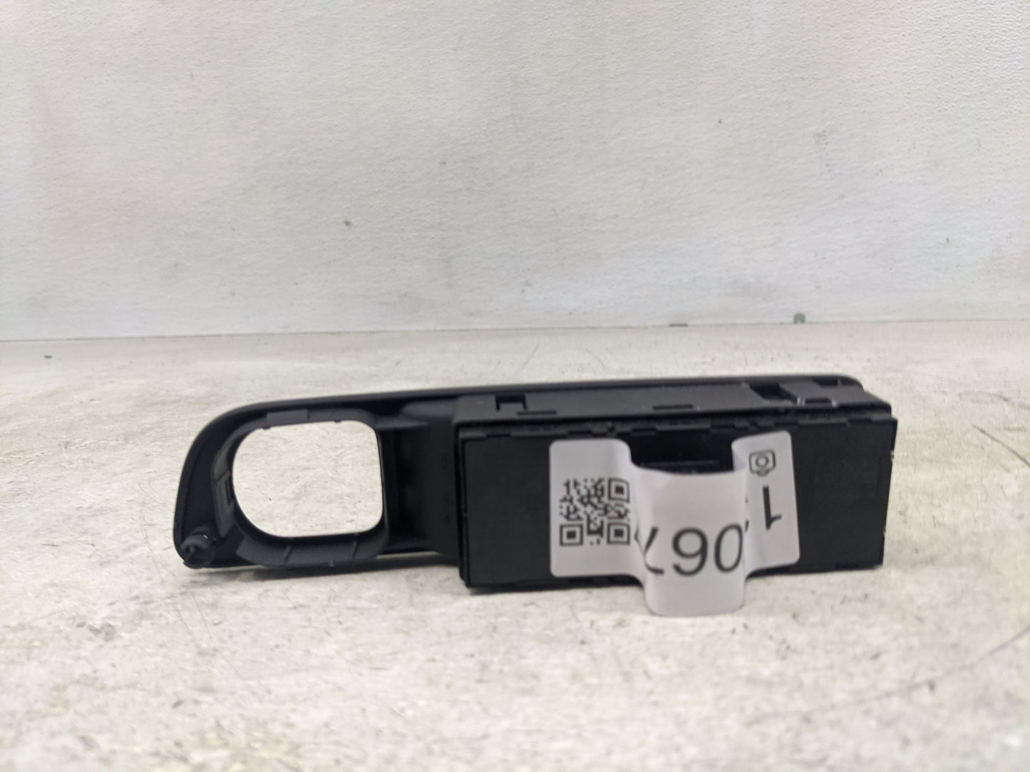 2009-2018 Volkswagen Tiguan Master Power Window Switch Replacement Driver Side Left P/N:1K4 959 857 B Fits OEM Used Auto Par