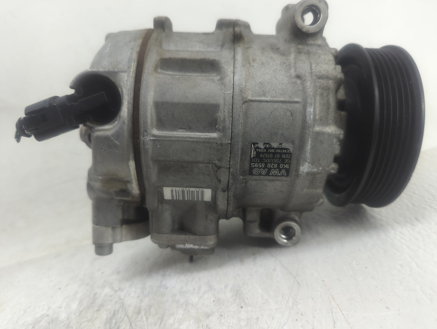 2014-2018 Volkswagen Tiguan Air Conditioning A/c Ac Compressor Oem - Oemusedautoparts1.com