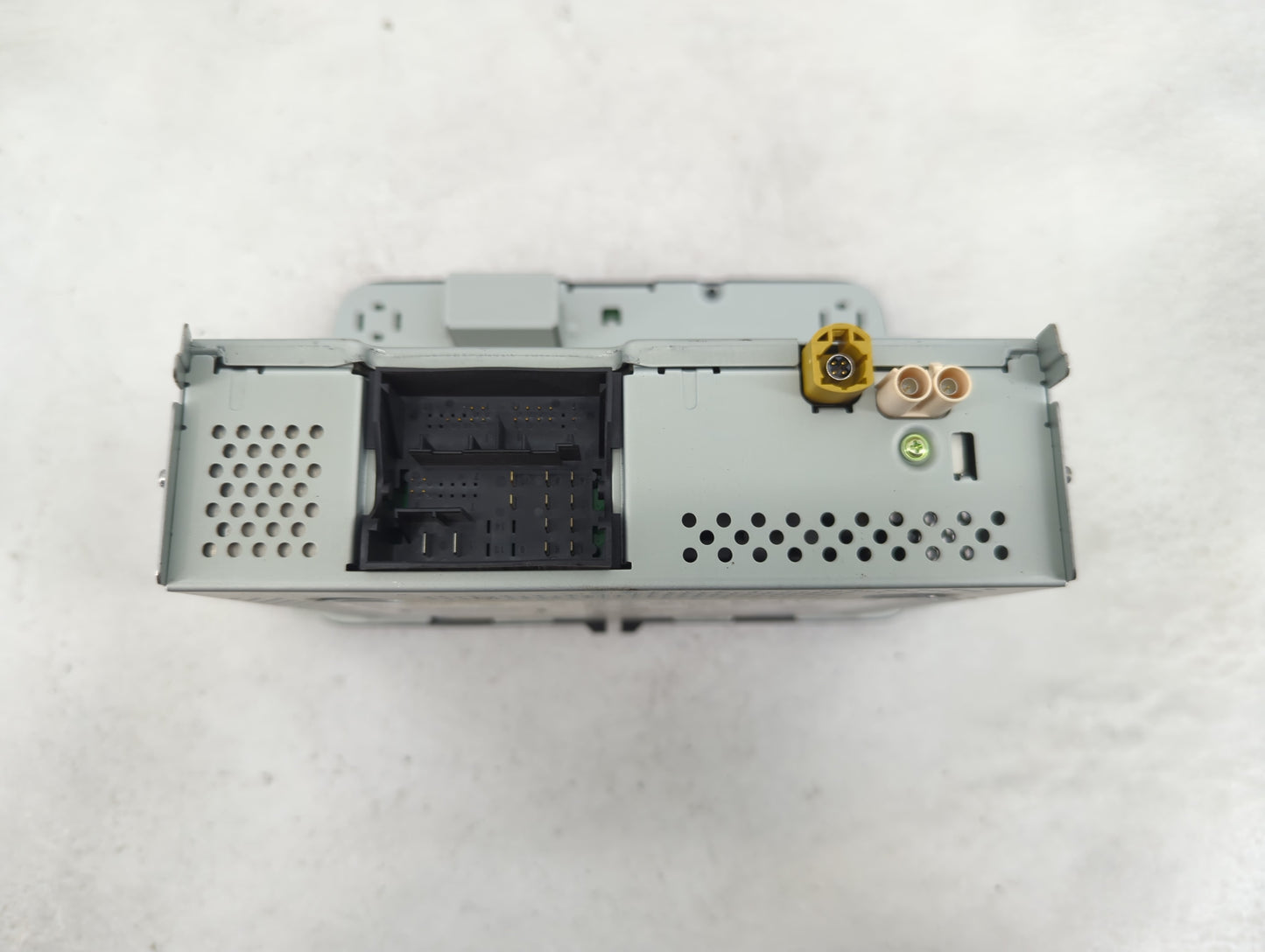 2009-2017 Volkswagen Tiguan Radio AM FM Cd Player Receiver Replacement P/N:561035150 L56VW2 Fits OEM Used Auto Parts - Oemus