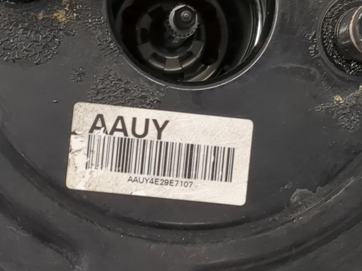 2014-2017 Volkswagen Touareg Brake Master Cylinder - Oemusedautoparts1.com
